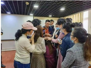 金秀瑶族灯草灸疗法瑶医药非物质文化遗产传承人---赵衷民