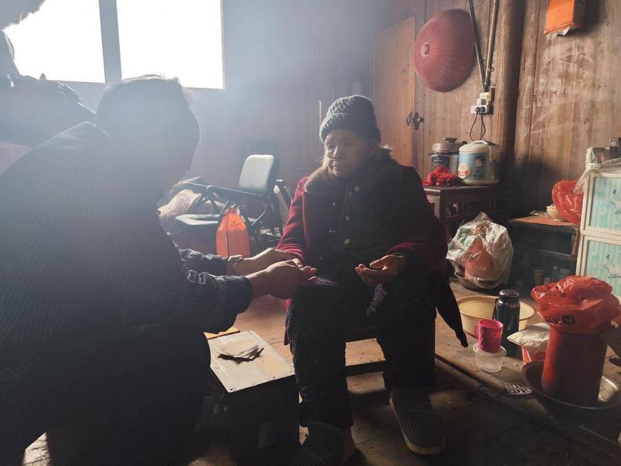 慢病防治健康行动符忠来走进黄金村健康服务