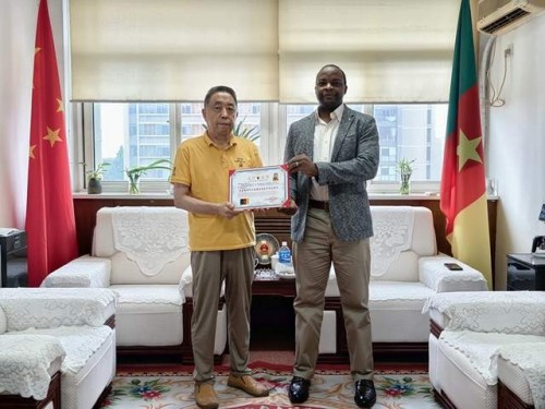怀济世初心 以易医搭桥梁 江文德受聘中喀特邀易学文化顾问 