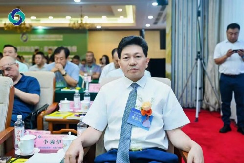 共扬本草风帆，构建健康共同体 李乘伊博士出席2026大健康产业品牌出海发展大会