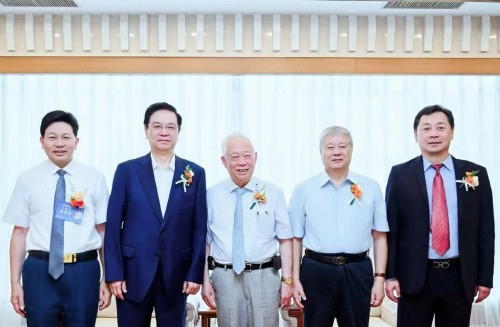 共扬本草风帆，构建健康共同体 李乘伊博士出席2026大健康产业品牌出海发展大会